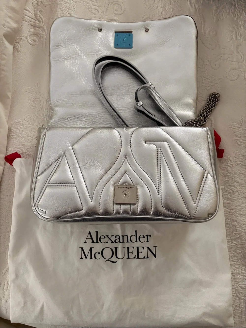ALEXANDER MCQUEEN Seal Small Gray/Silver Shoulder Bag. Brand New/100% Authentic